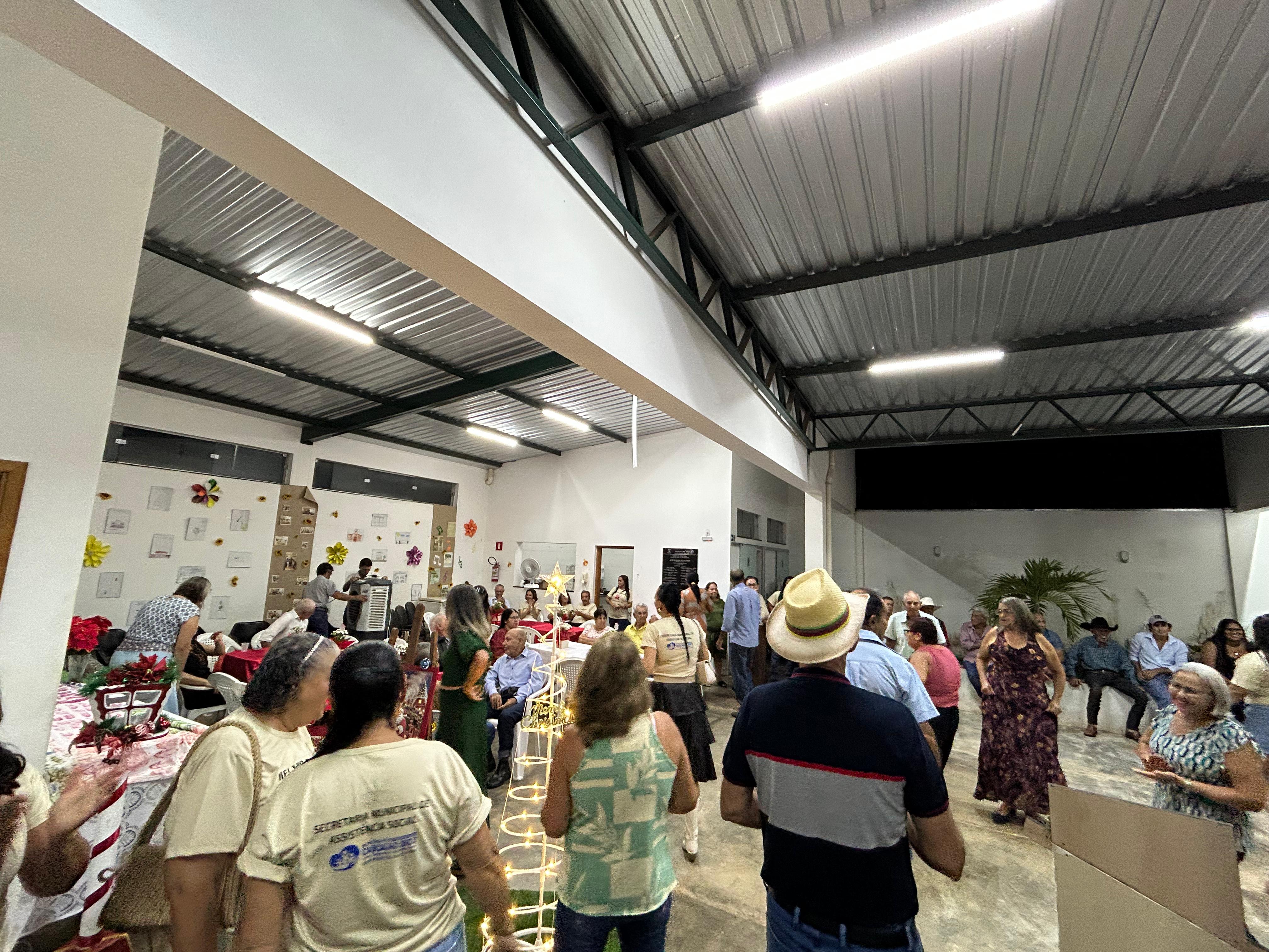 Festa marca encerramento das atividades da Melhor Idade em Cascalho Rico