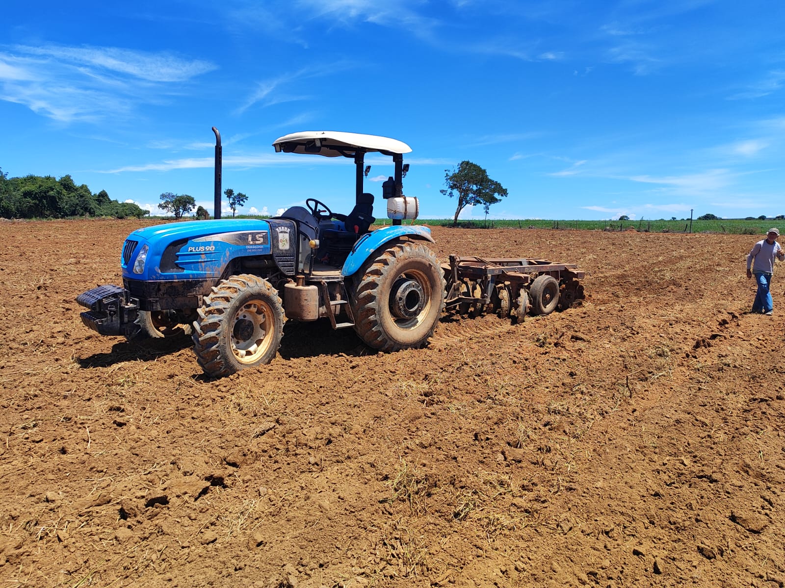 PRODUTORES PREPARAM TERRA PARA SAFRINHA