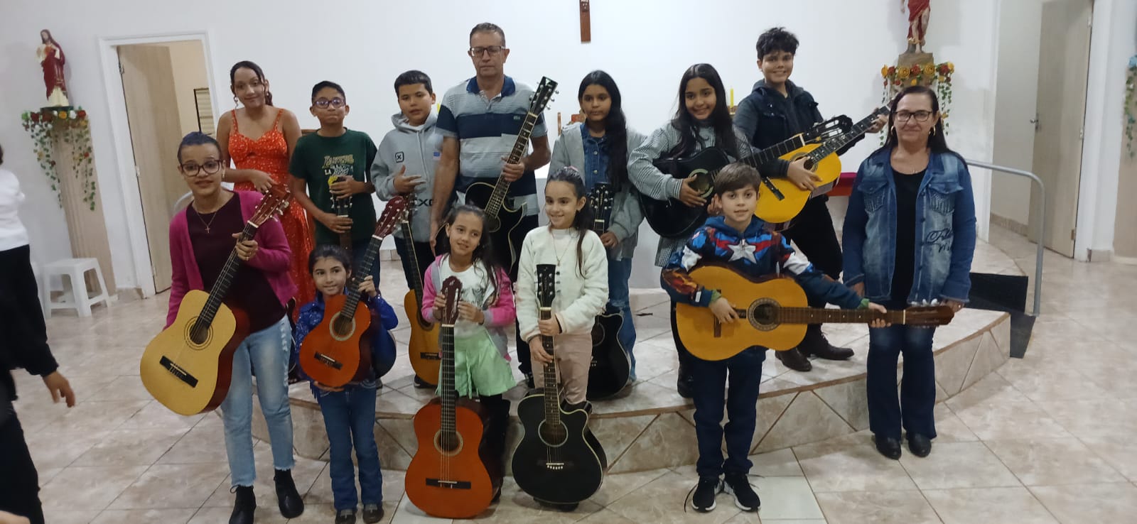 Alunos do Violão em Dolearina